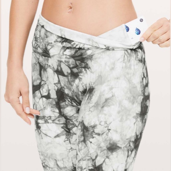 NWOT 🔥 Lululemon Wunder Under Hi-Rise 7/8 Tight Shibori Full-On Luxtreme 25" - Picture 3 of 7